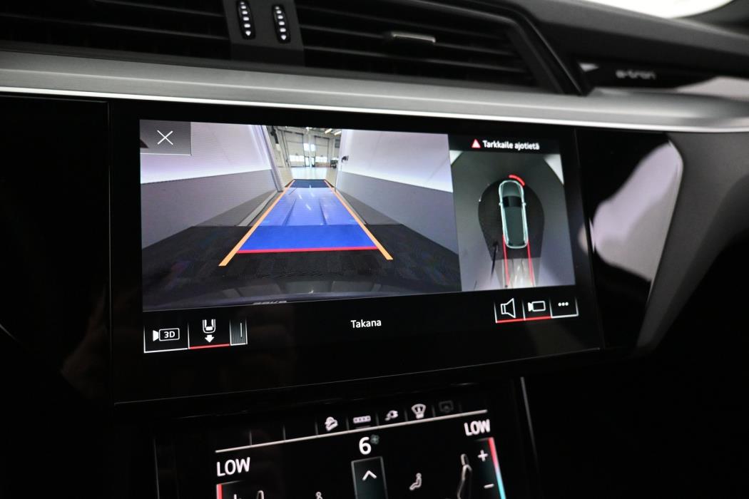 AUDI e-tron 2023