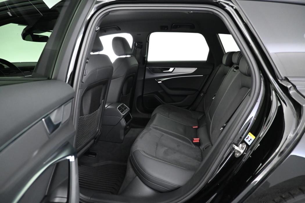 AUDI A6 2023