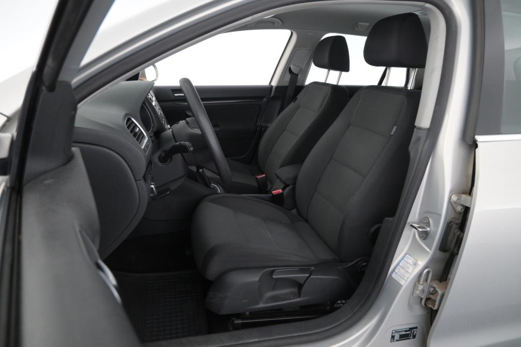 VOLKSWAGEN Golf 2010