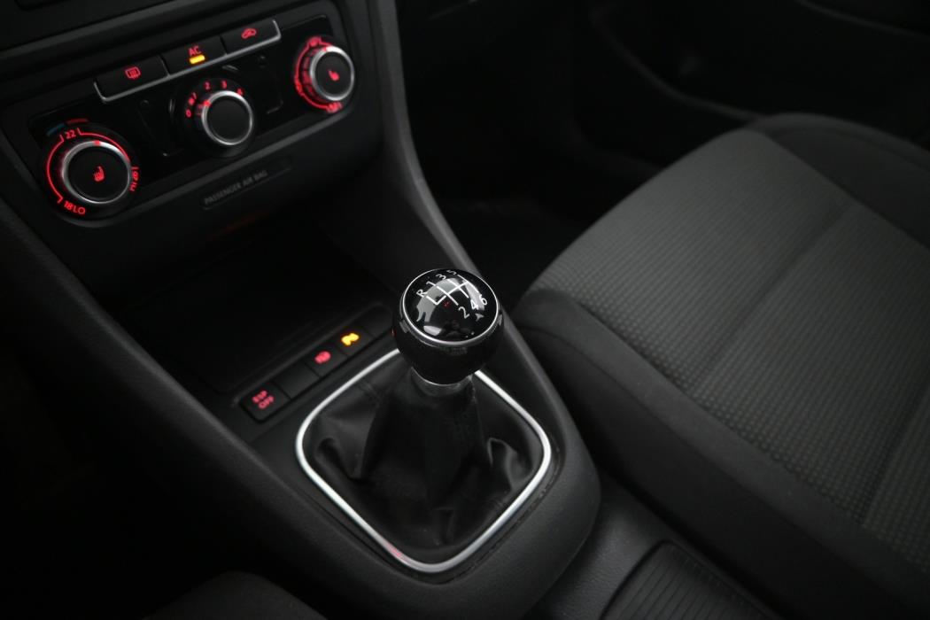 VOLKSWAGEN Golf 2010