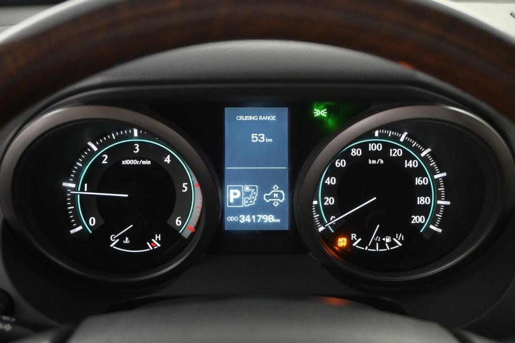 TOYOTA Land Cruiser 2010