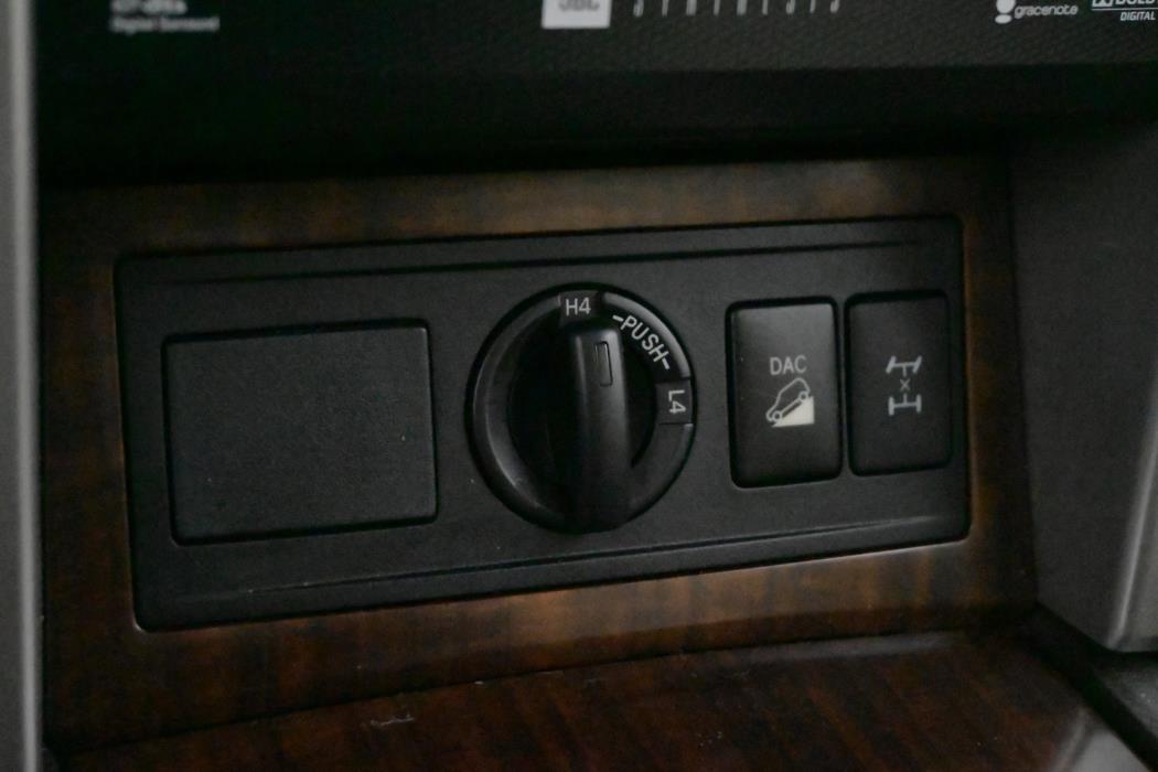TOYOTA Land Cruiser 2010