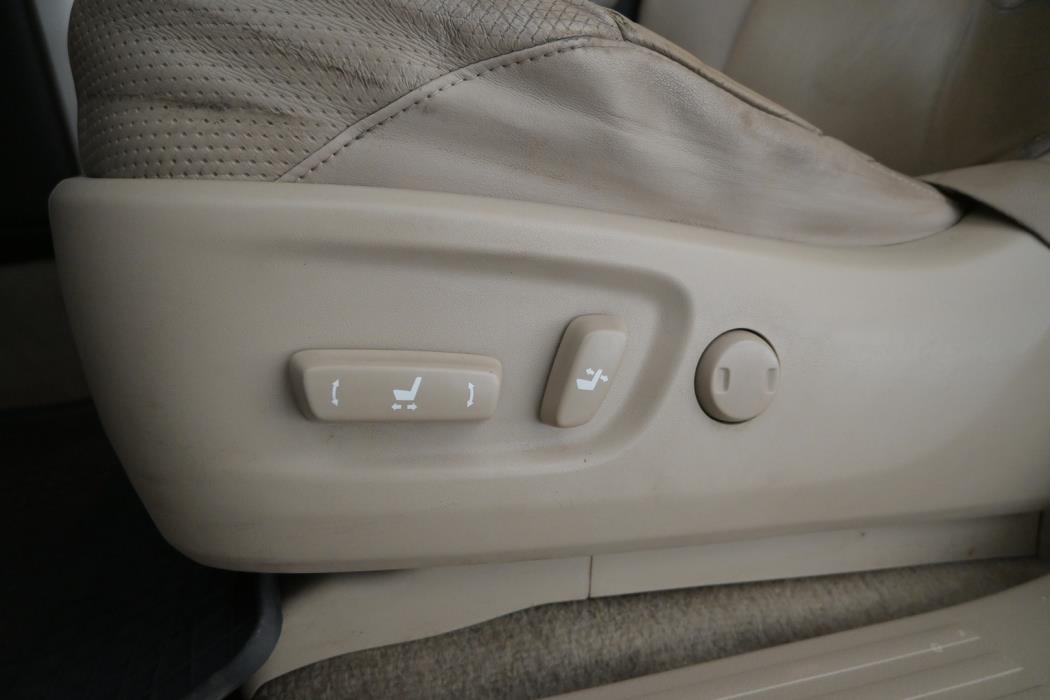 TOYOTA Land Cruiser 2010
