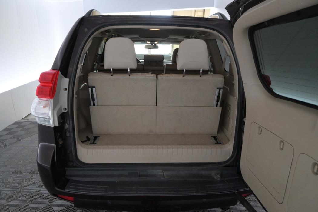 TOYOTA Land Cruiser 2010