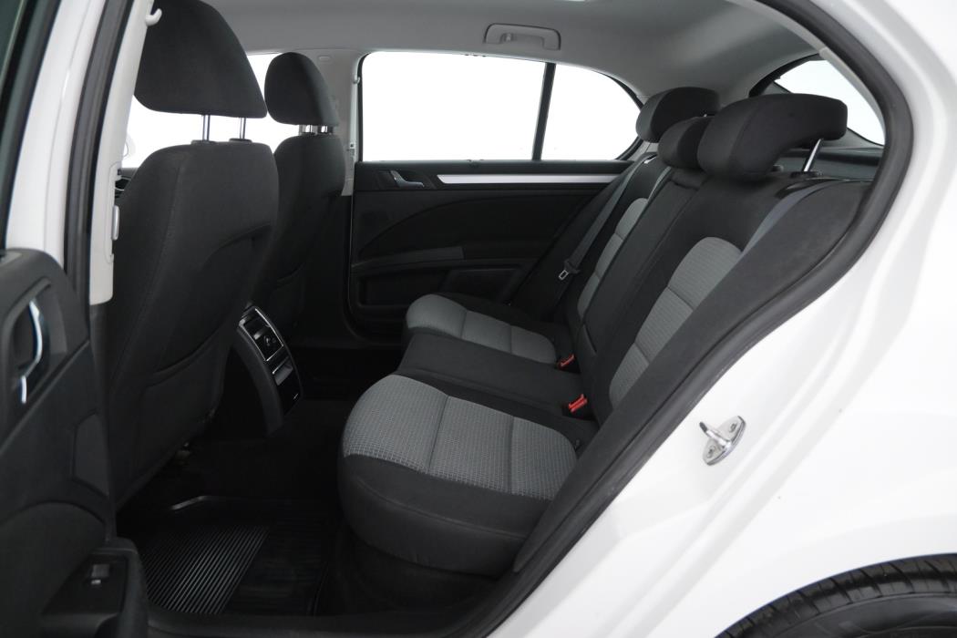 SKODA Superb 2011