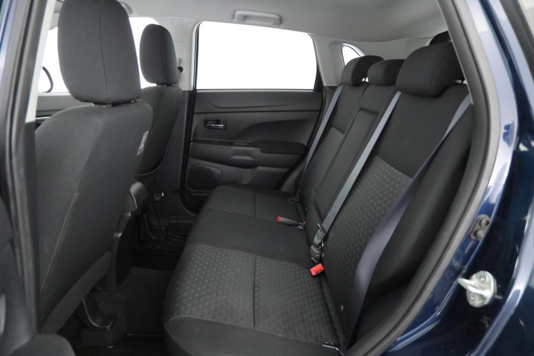 MITSUBISHI ASX 2011