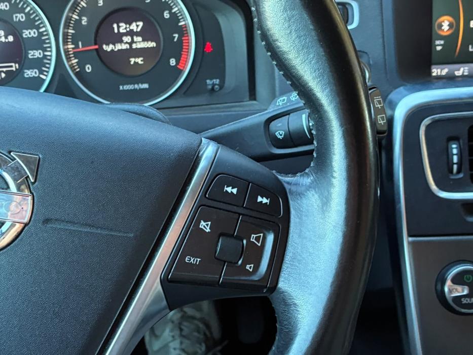 VOLVO V60 2012