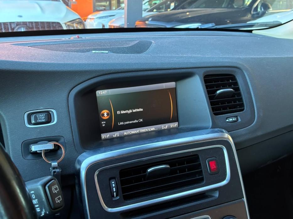 VOLVO V60 2012