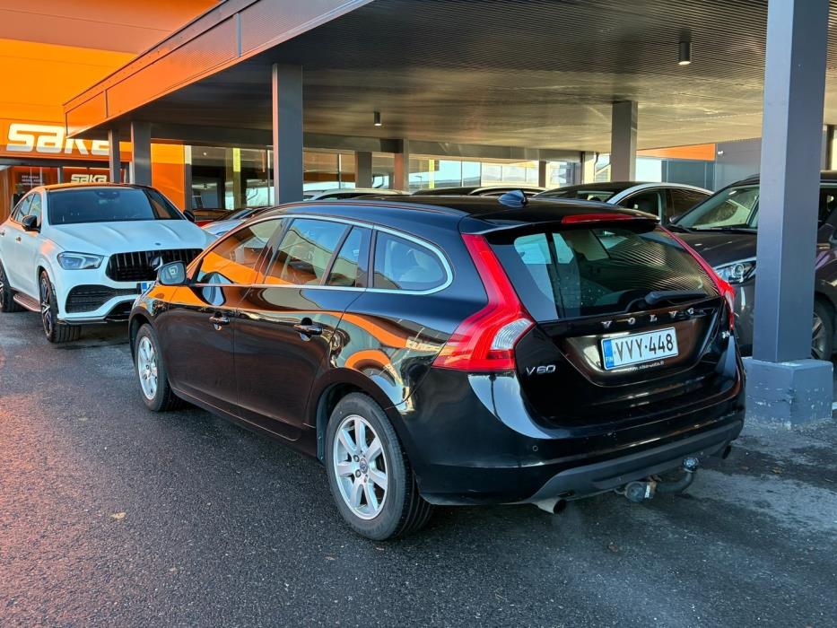 VOLVO V60 2012