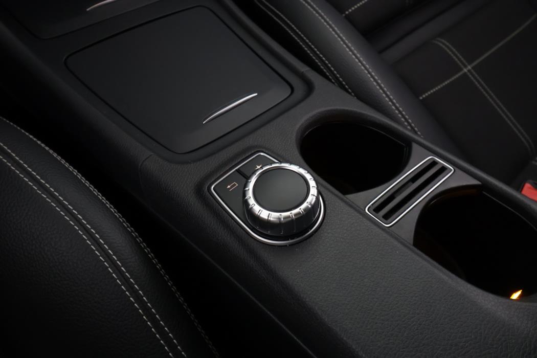 MERCEDES-BENZ CLA 2016