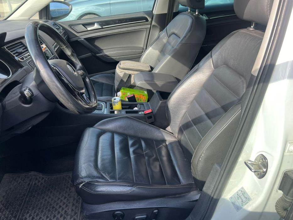 VOLKSWAGEN Golf 2013