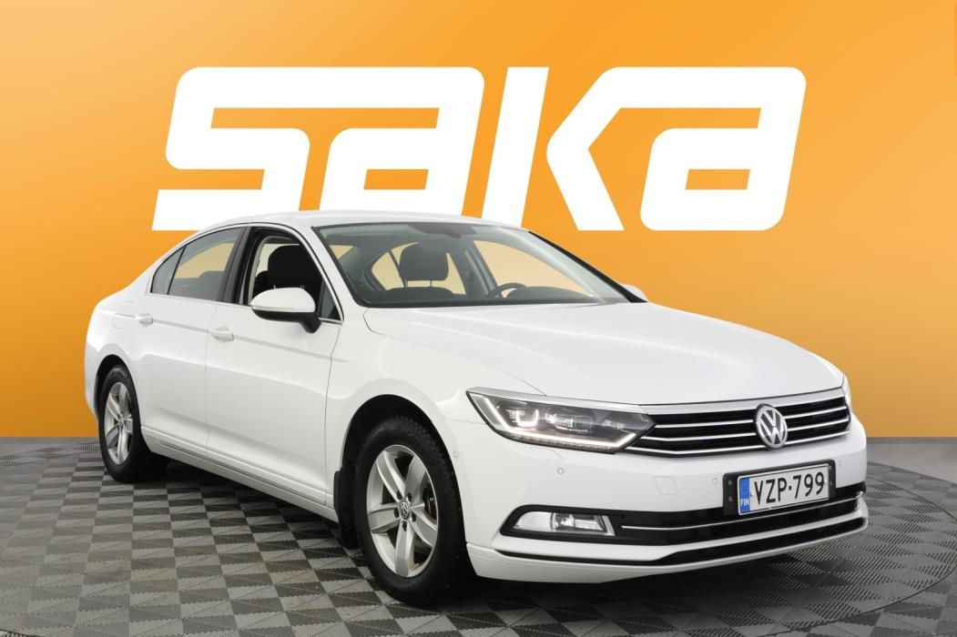 VOLKSWAGEN Passat 2018