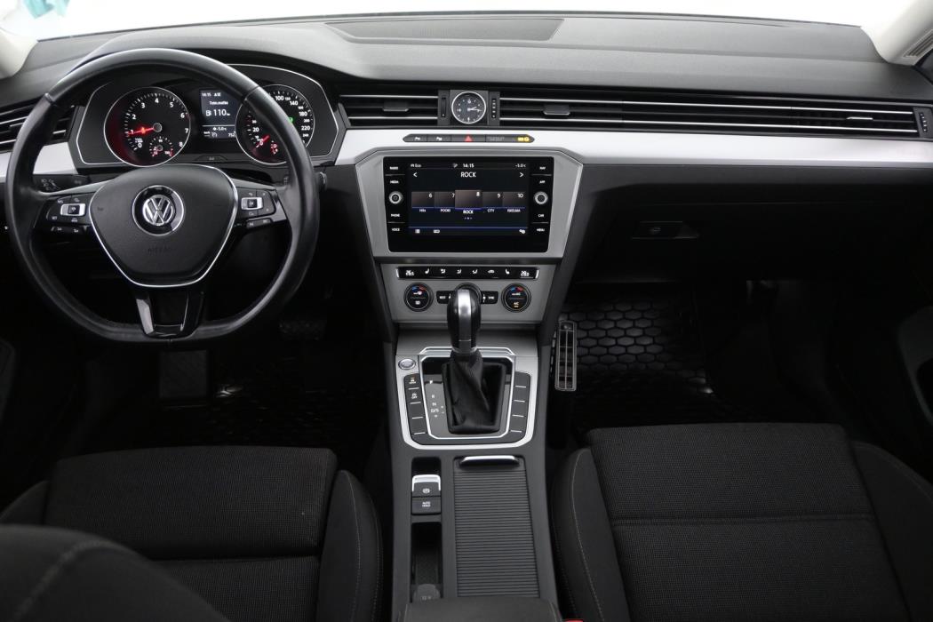 VOLKSWAGEN Passat 2018