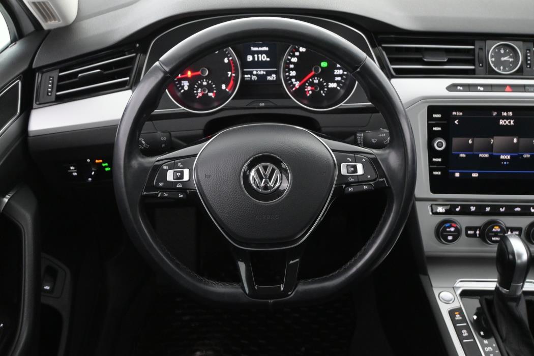 VOLKSWAGEN Passat 2018