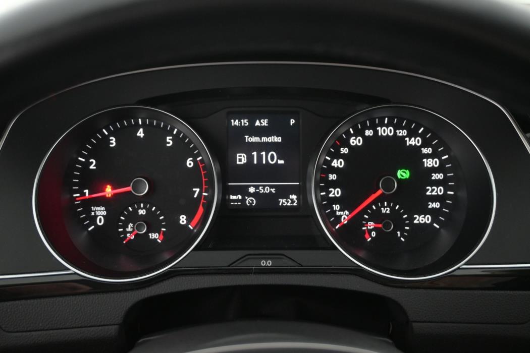 VOLKSWAGEN Passat 2018