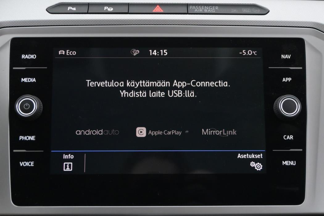 VOLKSWAGEN Passat 2018