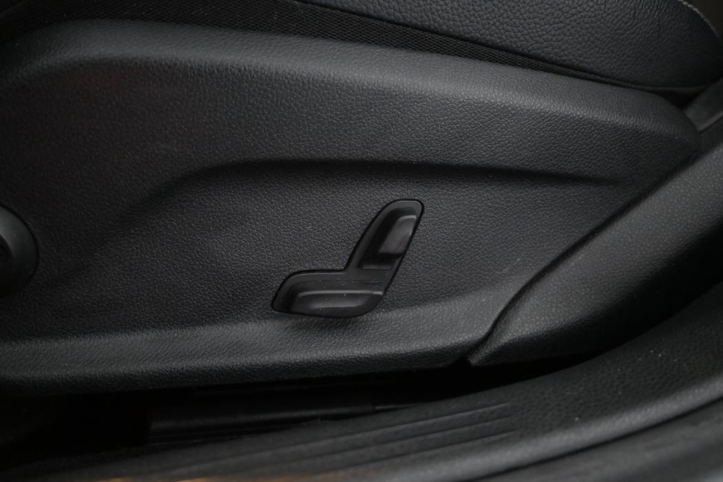 MERCEDES-BENZ C 2015