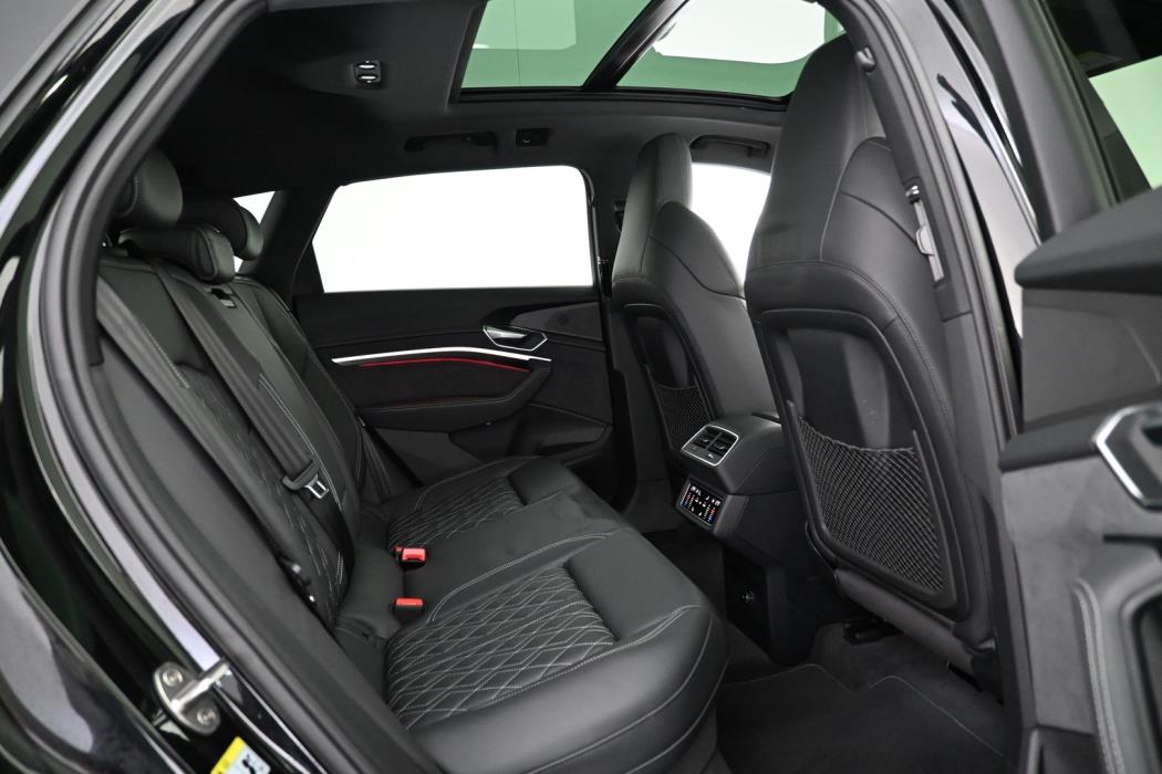 AUDI e-tron 2023