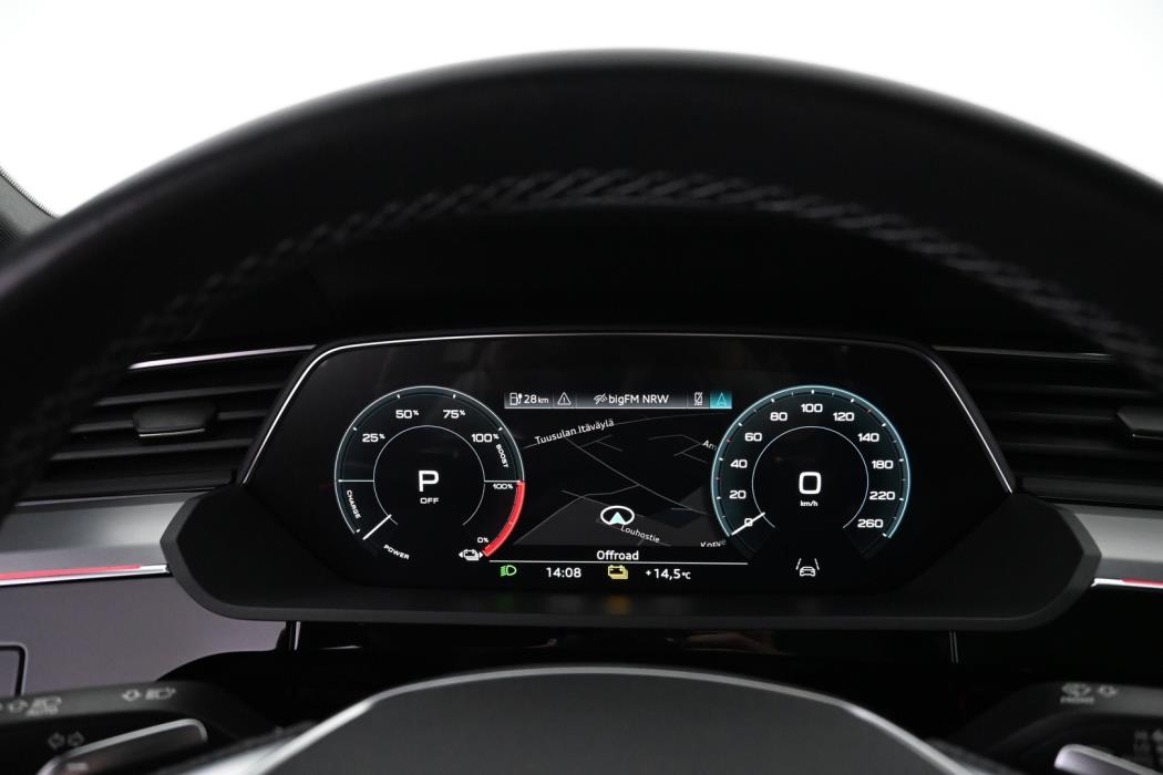 AUDI e-tron 2023