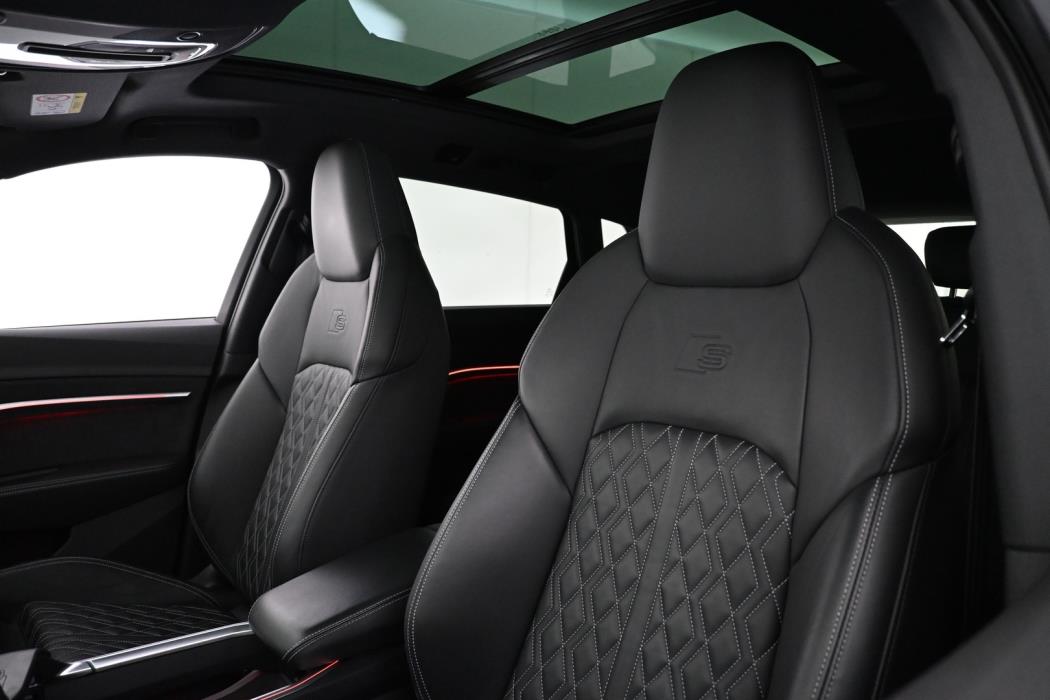 AUDI e-tron 2023