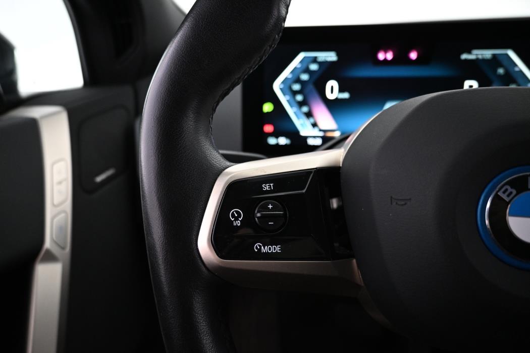 BMW iX 2024