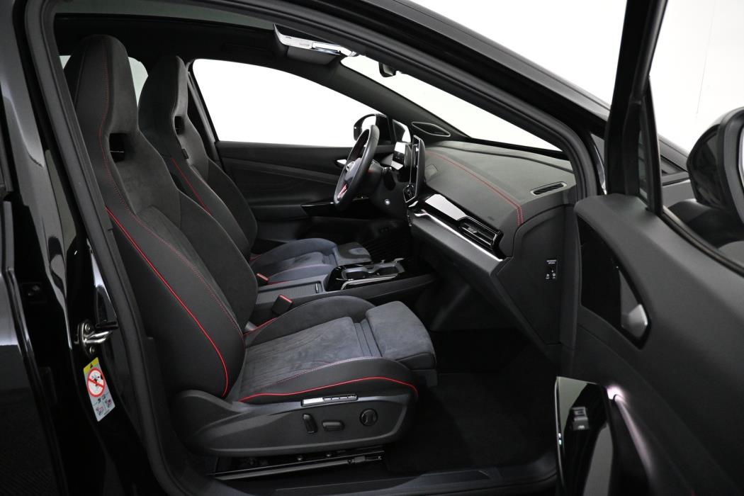 VOLKSWAGEN ID.5 2025