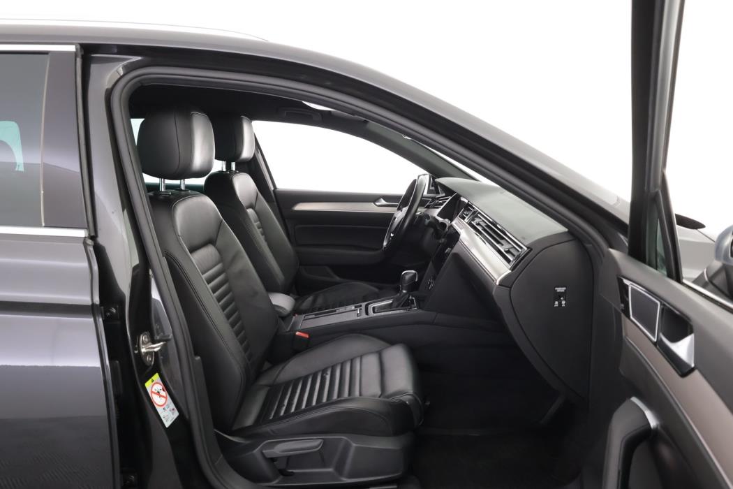 VOLKSWAGEN Passat 2018