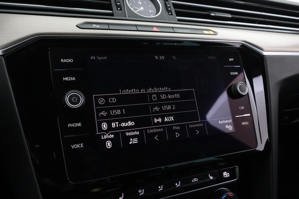 VOLKSWAGEN Passat 2018