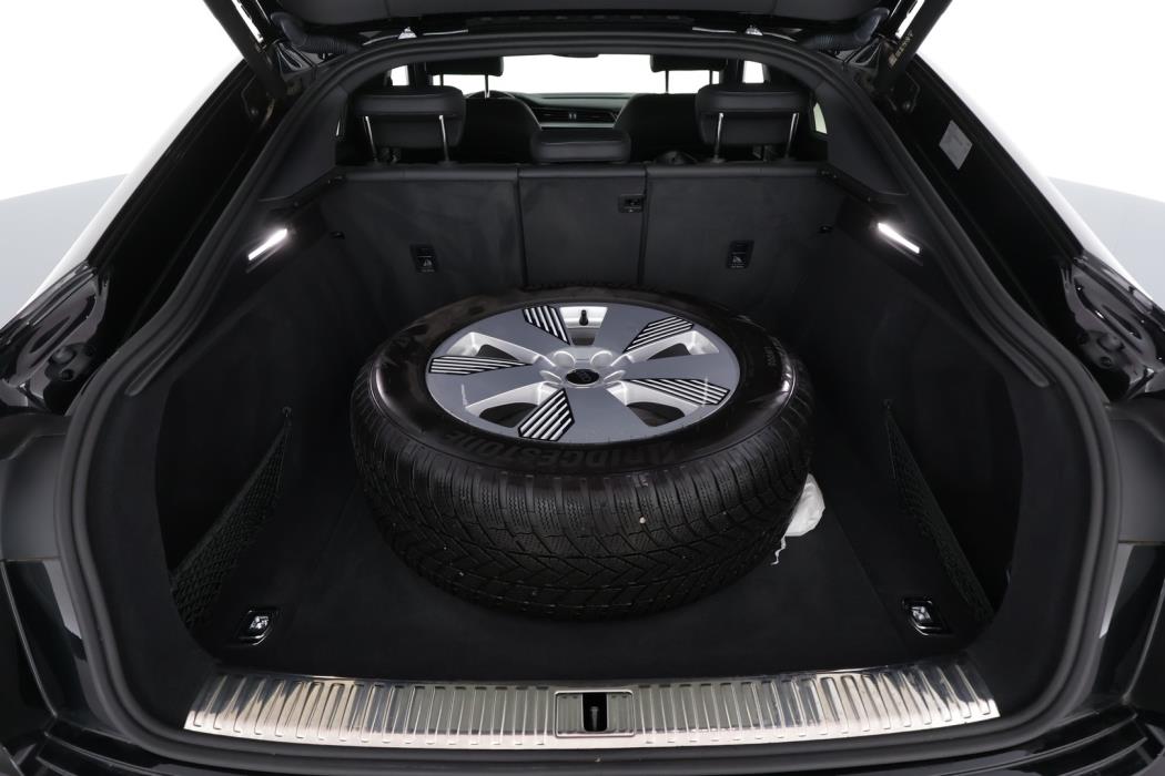 AUDI e-tron 2023