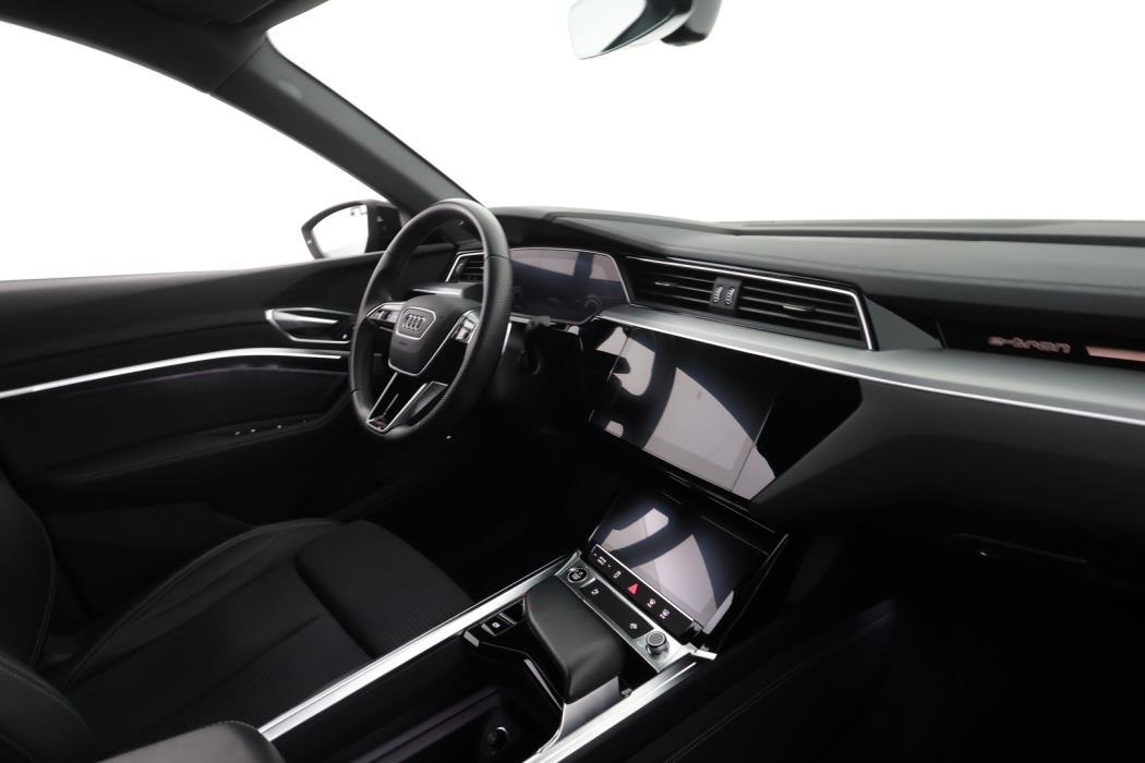 AUDI e-tron 2023