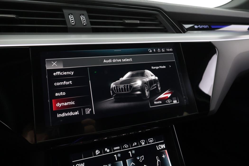 AUDI e-tron 2023