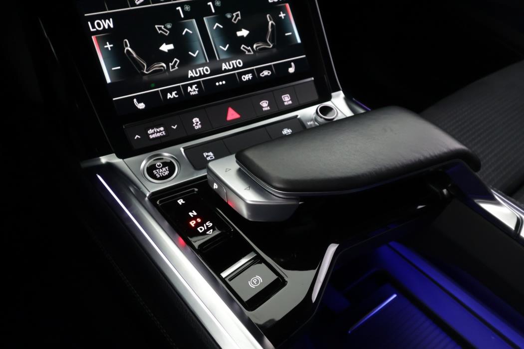 AUDI e-tron 2023