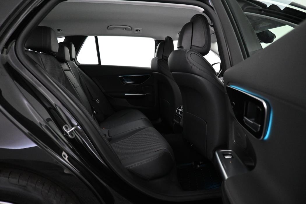 MERCEDES-BENZ C 2023