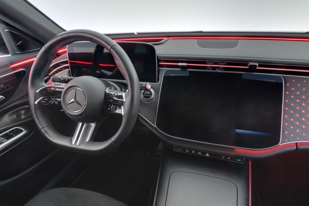 MERCEDES-BENZ E 2025