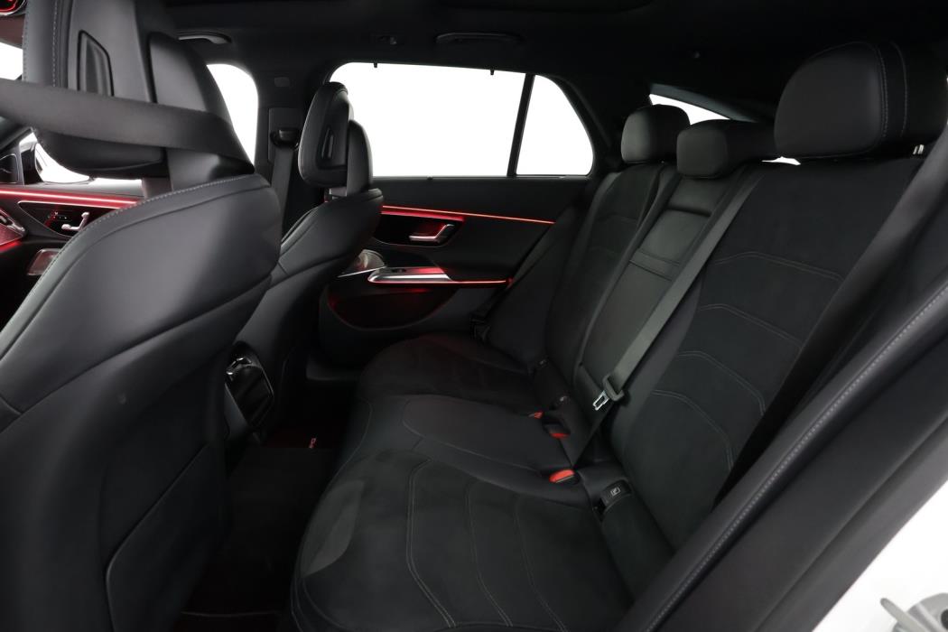 MERCEDES-BENZ E 2025