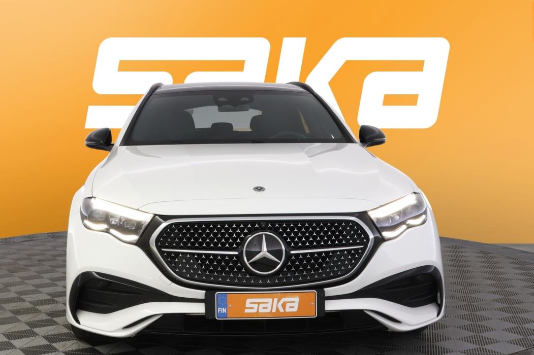 MERCEDES-BENZ E 2025