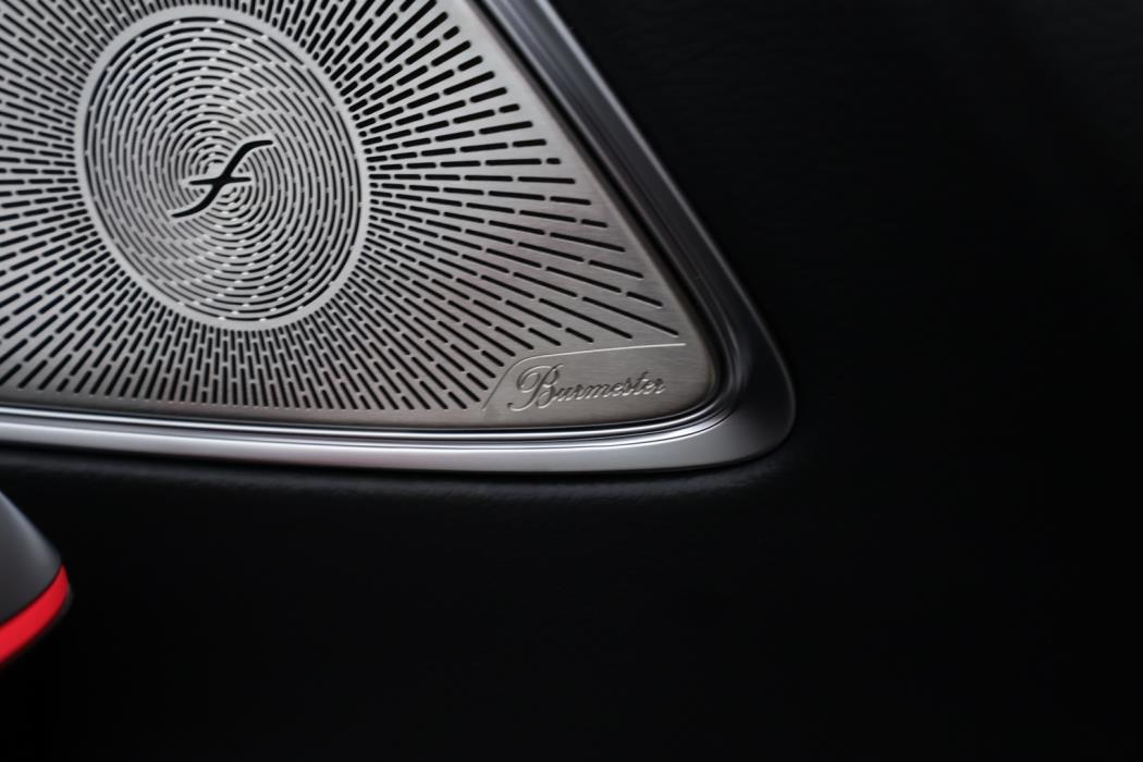 MERCEDES-BENZ E 2025