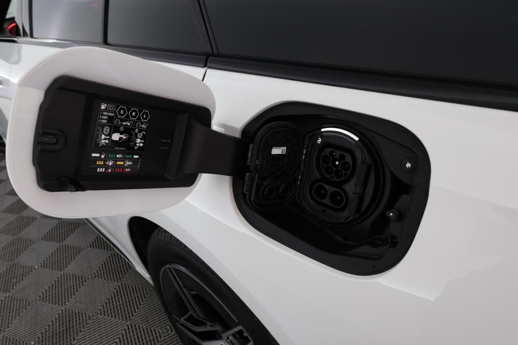 MERCEDES-BENZ E 2025
