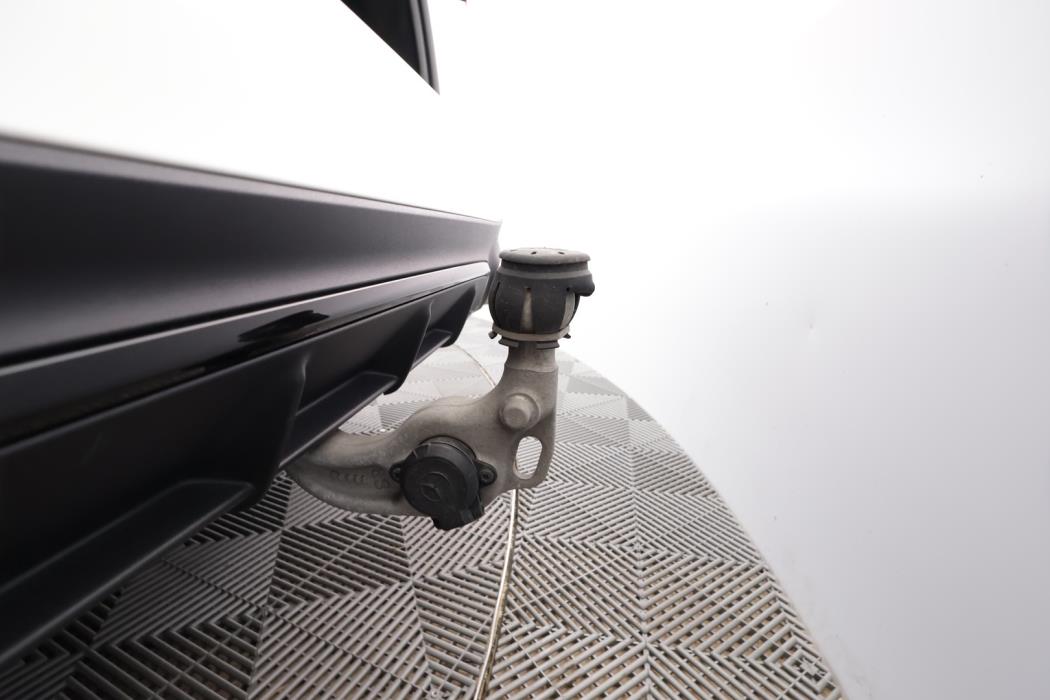 MERCEDES-BENZ E 2025