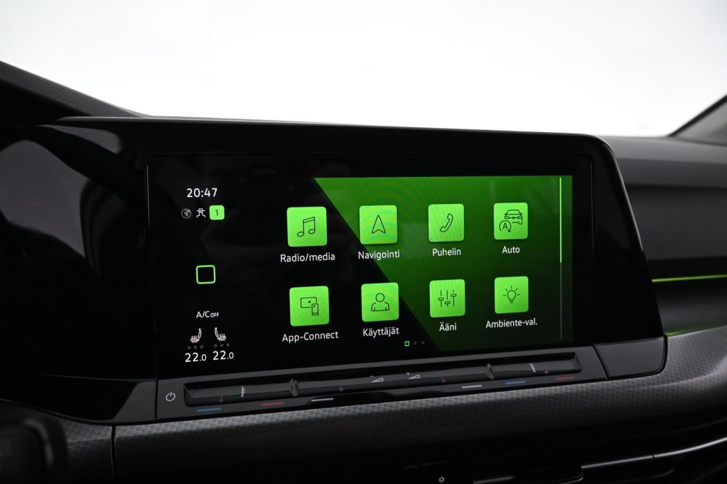 VOLKSWAGEN Golf 2023