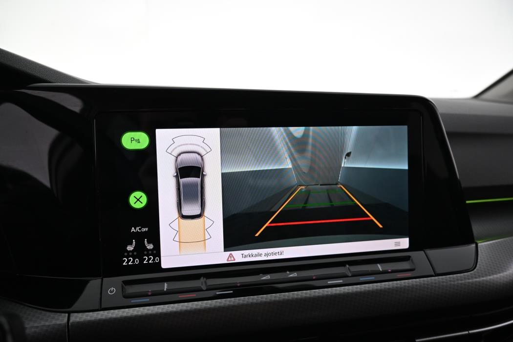 VOLKSWAGEN Golf 2023