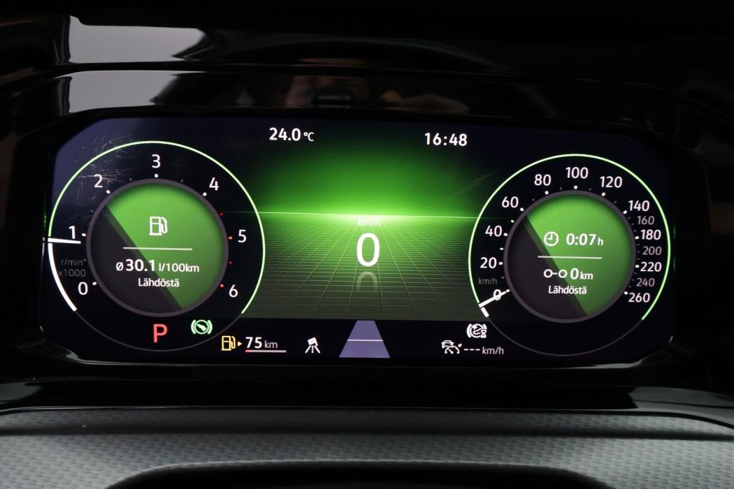VOLKSWAGEN Golf 2023