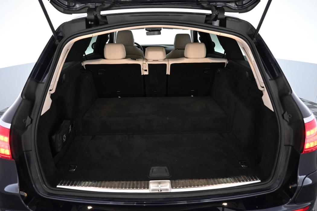 MERCEDES-BENZ E 2021