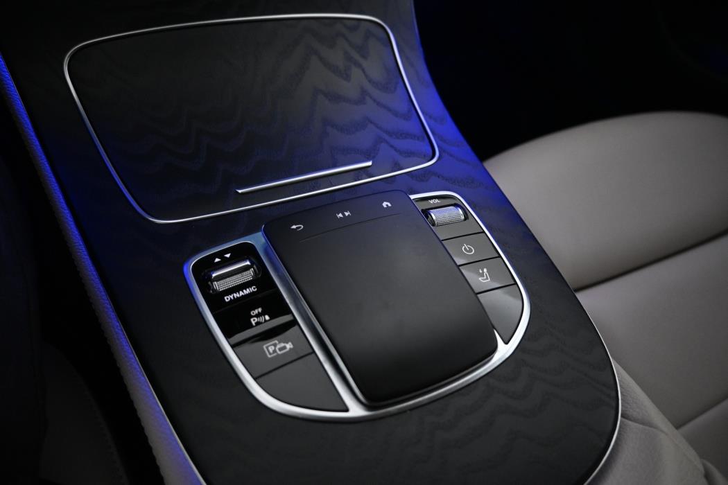 MERCEDES-BENZ E 2021