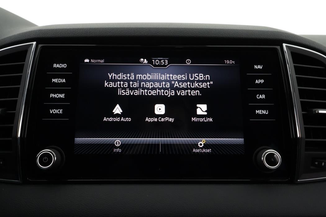 SKODA Karoq 2021