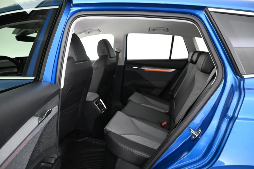 SKODA Enyaq 2023