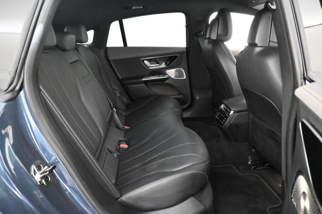 MERCEDES-BENZ EQE 2023