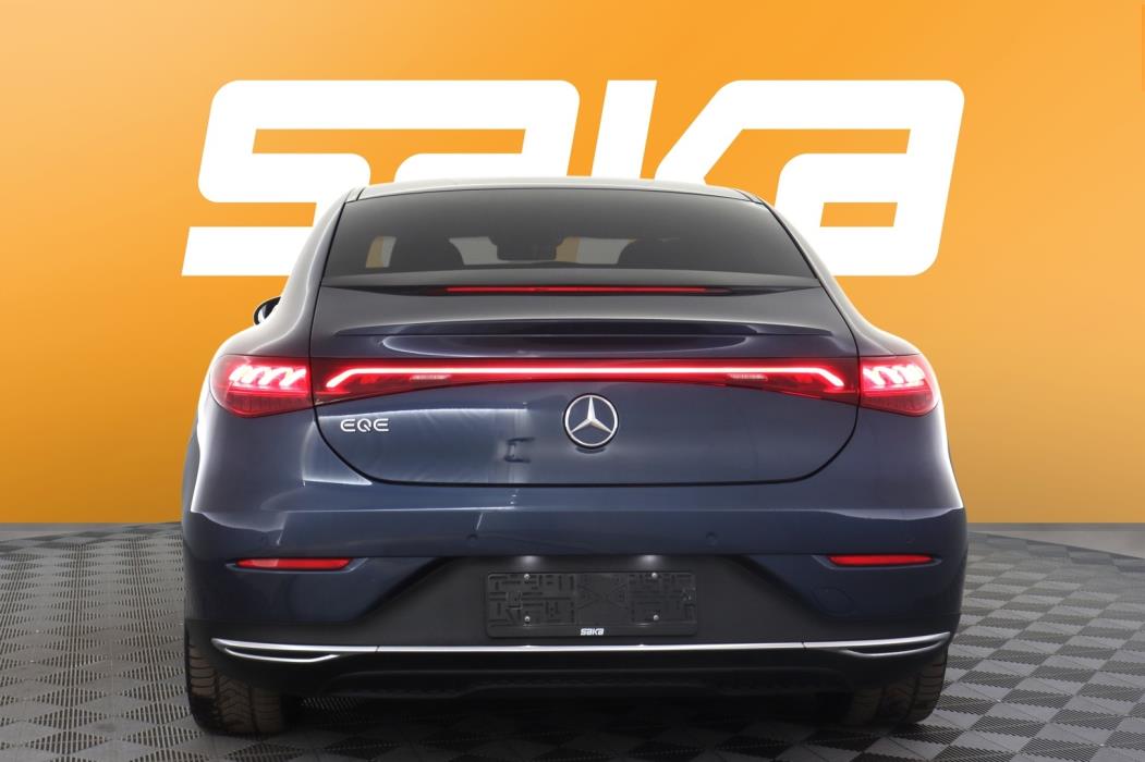 MERCEDES-BENZ EQE 2023