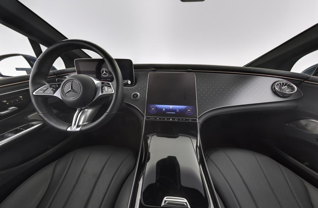 MERCEDES-BENZ EQE 2023