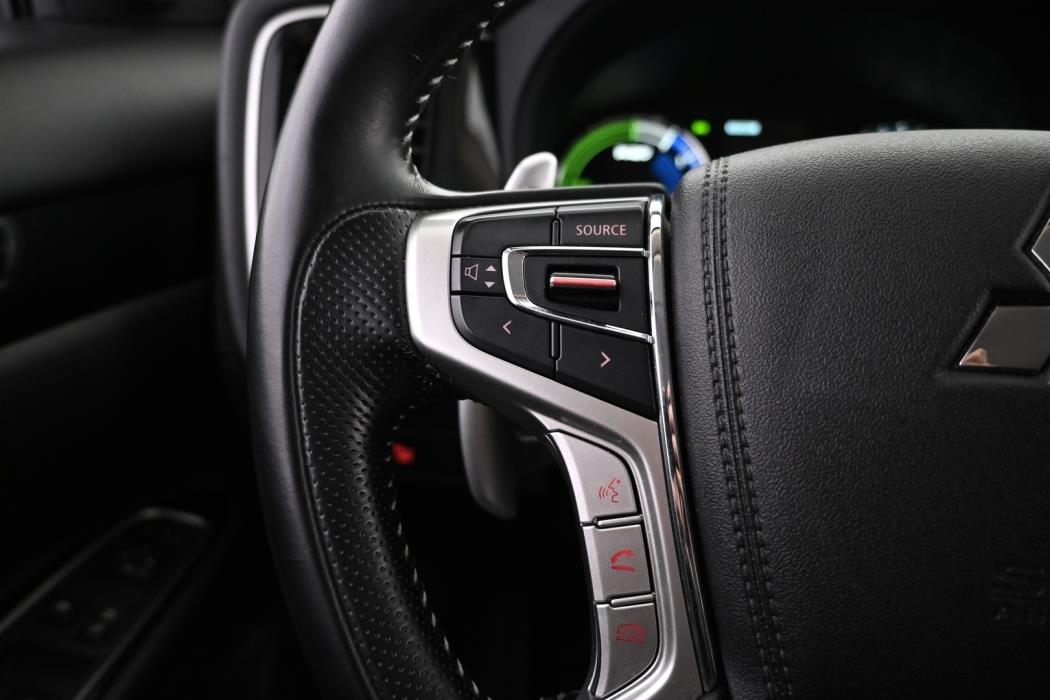 MITSUBISHI Outlander PHEV 2020